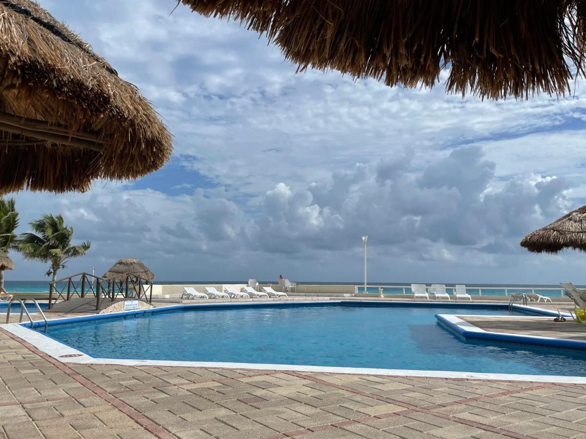 Suite Brisas Cancun Exterior photo